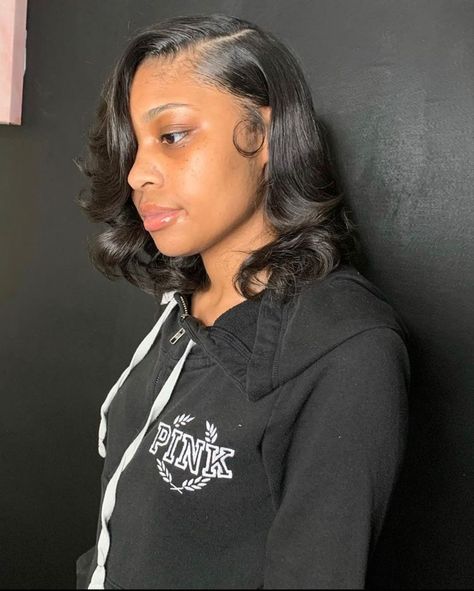 Flat Iron Curls Short Hair, Short Hair Side Part, Silk Press Hair, Curling Straight Hair, Pressed Natural Hair, Silk Press Natural Hair, Flat Iron Curls, How To Curl Short Hair, Quick Weave Hairstyles