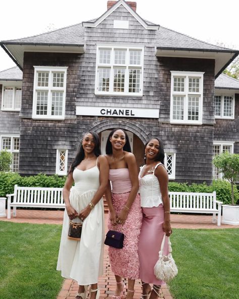 HAMPTONS DAY TRIP - IDS BY MM Hamptons Dinner Outfit, Marthas Vineyard Black People, Marthas Vineyard Summer Outfits, Hampton Outfits, Hamptons Trip, Marthas Vineyard Outfit, Melanie Marie, Hamptons Outfit, Girls Luggage