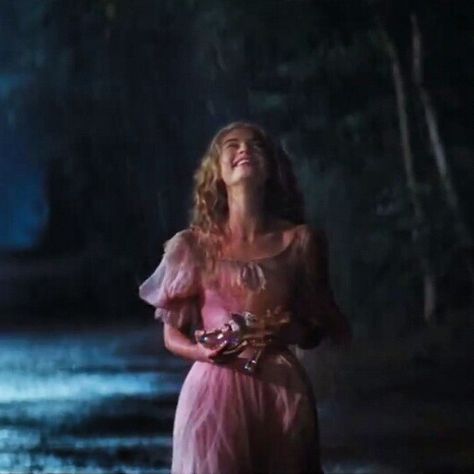 She's so happy! She's soaked, she's back to her cruel home, in a tattered dress, and she's smiling because she had the most wonderful time with Kit. Female Face Claims Gifs, Victoria Aesthetic, Cinderella Movie 2015, Mermaid Oc, Cinderella Live Action, Gfx Resources, Movie Frames, Shadow Realm, Gif Ideas