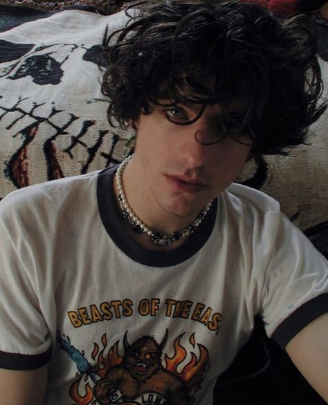 John Supnik, Grunge Guy, Chica Dark, Mens Hairstyles Thick Hair, Black Curly, Gender Envy, Dyed Hair, Character Inspiration, Mens Hairstyles