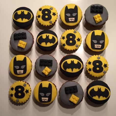 Batman Birthday Cupcakes, Batman Mini Cake, Batman Cupcakes Ideas, Batman Cupcake Cake, Lego Batman Cakes, Batman Themed Birthday Party, Batman Cupcakes, Batman Birthday Cakes, Construction Birthday Cake