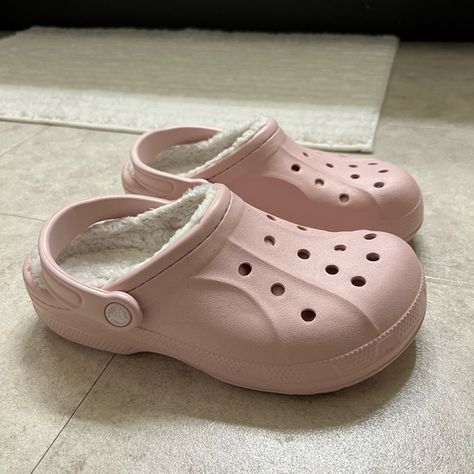 Light Pink Crocs Light Pink Crocs, Crocs Ideas, Platform Crocs, Pink Crocs, Pink Platforms, Crocs Shoes, Christmas Wishlist, Cute Shoes, Workout Tops