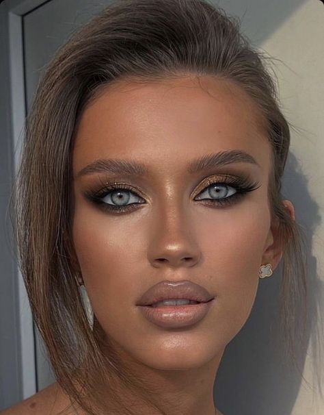 Makeup For Night Out, Wedding Makeup Blue, Bronze Makeup Look, Evening Eye Makeup, Sultry Makeup, Dark Eye Makeup, Bronze Makeup, Formal Makeup, Evening Makeup