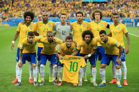 Brazil team group for the semi-final (top row left to right) Dante, Maicon, Julio Cesar, Fred, David Luiz and Luiz Gustavo. (bottom row left to right) Brazil's Oscar, Fernandinho, Bernard, Marcelo and Hulk holding the shirt of injured teammate Neymar before the FIFA World Cup Semi Final at Estadio Mineirao, Belo Horizonte, Brazil. Brazil Vs Germany, Brazil Team, Brazil Football Team, World Cup Semi Final, Real Madrid Team, Brazil World Cup, Word Cup, Copacabana Beach, Riot Police