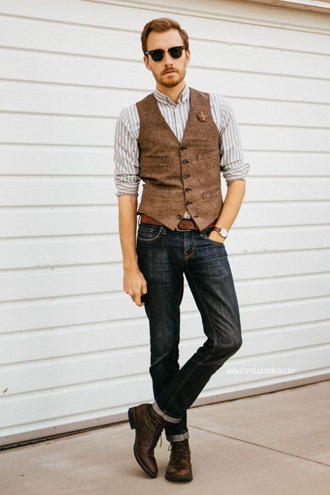 Waistcoat/Vest Inspiration - Album on Imgur Vest Outfits Men, Waistcoat Outfit, Mens Vest Fashion, Chaleco Casual, Vest Outfits, Gentleman Style, Mens Casual Outfits, Mens Vest, Well Dressed