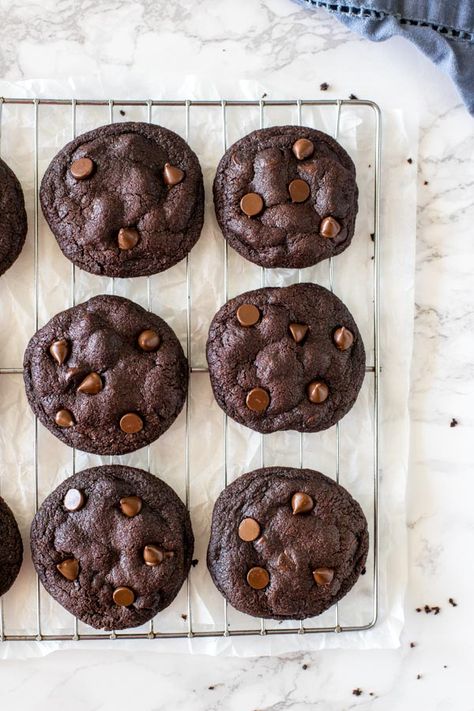 Double Chocolate Chip Cookies - Just so Tasty Eggless Double Chocolate Chip Cookies, Eggless Chocolate Cookies Recipes, Chocolate Cookies Eggless, Chocolate Cookies Without Eggs, Eggless Brownie Cookies, Eggless Cookies Recipes, Eggless Chocolate Cookies, Best Chocolate Cookie Recipe, Double Chocolate Chip Cookie