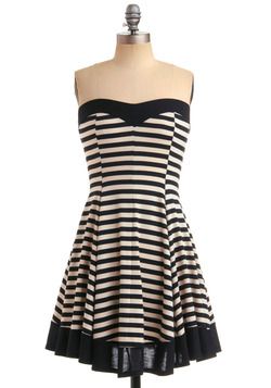 Hot Topic Clothes, Vintage Print Dress, Indie Clothes, Hot Topic Dresses, Retro Vintage Dresses, Mod Dress, Stripe Dress, White Striped Dress, Jean Skirt