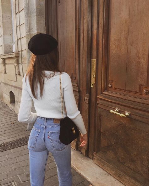 dear beloved, bring those 501s a bit closer Pinterest Fashion, Jeans Outfit, 가을 패션, Levis 501, Looks Style, Mode Inspiration, Fall Winter Outfits, Minimalist Outfit, Outfits Casuales