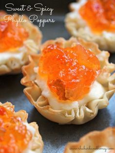 More than 50 Small Bite Party Appetizers - Julie's Eats & Treats Small Bites Appetizers, Fingerfood Party, Bite Size Appetizers, Appetizer Bites, Party Appetizers, Finger Food Appetizers, Snacks Für Party, Party Food Appetizers, Best Appetizers