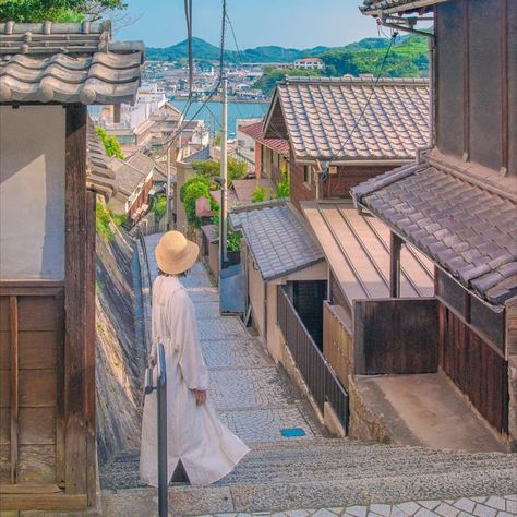 Credits to the rightful owner. დ𝐓𝐀𝐆𝐒: #onomichi #japan Patio, Japan, Outdoor Decor, Home Decor, Home Décor, Patios