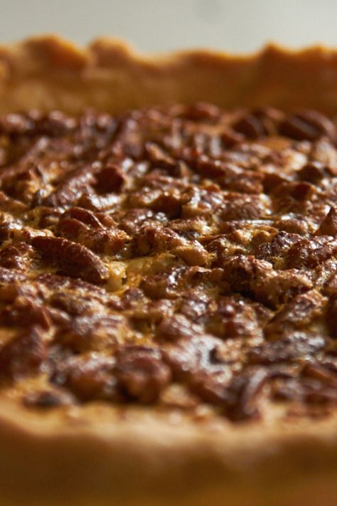 This easy pecan pie has a layer of classic Southern pecan pie filling and a sweet cheesecake layer. Perfect for Thanksgiving! Pecan Cream Cheese Pie Recipe, Pecan Cream Cheese Pie, Cream Cheese Pie Recipes, Cheese Pie Recipe, Southern Pecan Pie, Cheesecake Layer, Best Pecan Pie, Pecan Pie Easy, Mini Pecan Pies