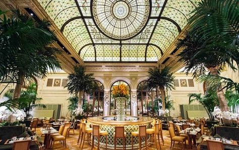 Want to visit the hottest and most spectacular hotel cocktail bars in New York? Read our list: Thierry Despont, Nightclub Interior, New York Activities, Manhattan Hotels, Palm Court, Nyc Wedding Venues, Hotel Bar, Plaza Hotel, Santa Lucia