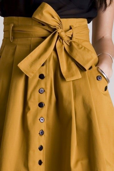 cheesssss Mustard Skirt, Chloe Sevigny, Victoria Secrets, Elle Fanning, Beautiful Skirts, Cara Delevingne, Mode Inspiration, Antalya, Baseball Caps