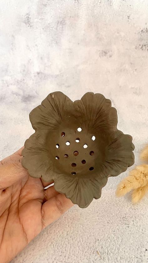 Jaspreet | Handmade Ceramics for everyday | Clay flowers to tea-strainers.. 🌸🌺🌼 . . . . . . . . #ceramicvideos #ceramicsmagazine #handbuiltceramics #handmadesg #handmadegiftideas… | Instagram Tea Strainer Pottery, Clay Tea Strainer, Tea Strainer Ceramic, Pottery Flower Frog, Hand Built Pottery Ideas For Beginners, Air Dried Clay Projects Ideas, Ceramic Strainer, Ceramic Tea Strainer, Sage Christmas