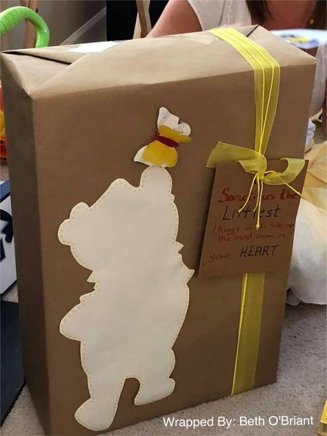 Winnie the Pooh in classic colors Winnie The Pooh Gift Wrapping Ideas, Winnie The Pooh Diy Gifts, Winnie The Pooh Baby Shower Gifts, Winnie The Pooh Gift Basket, Winnie The Pooh Gift Ideas, Winnie The Pooh Crafts, Winnie The Pooh Diy, Winnie The Pooh Gifts, Pooh Bebe