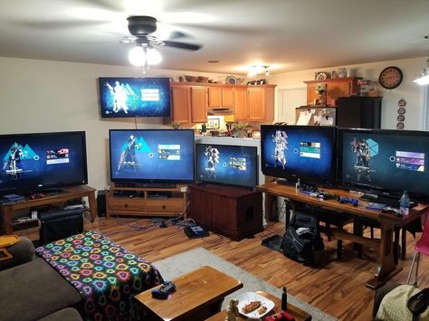 Boy Sleepover, Lan Party, Cowboy Games, Xbox 1, Video Games Funny, Gaming Room Setup, Single Dads, Gamer Life, Room Setup