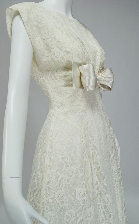 Wedding Gown With Bow, 1960 Wedding Dress, Emma Domb, Changing Clothes, Vintage Style Wedding Dresses, Ivory Lace Wedding Dress, Ivory Lace Dress, Lace Wedding Dress Vintage, Bateau Neck