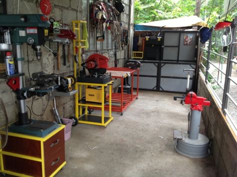 Workshop Layout, Welding Shop, Diy Welding, Workshop Design, Welding Table, Workshop Organization, Shop Layout, Garage Shop, Garage Tools