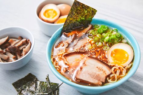 Delish Fresh Ramen Noodles, Shoyu Ramen, Pork Marinade, How To Make Ramen, Ginger Pork, Homemade Ramen, Ramen Noodle Recipes, Ramen Recipes, Ramen Noodles