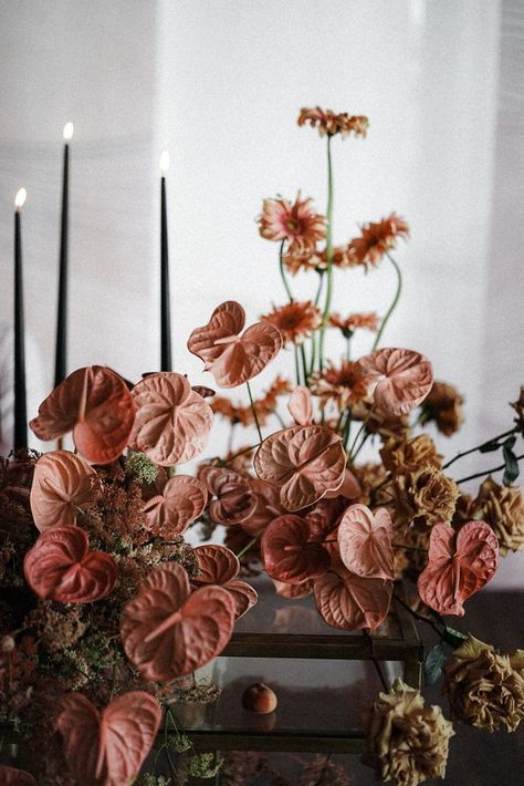 Wedding Ambiance, Modern Centerpieces, Modern Wedding Flowers, Flower Installation, Modern Flower Arrangements, Wedding Mood Board, Modern Flower, Wedding Flower Arrangements, Decor Trends