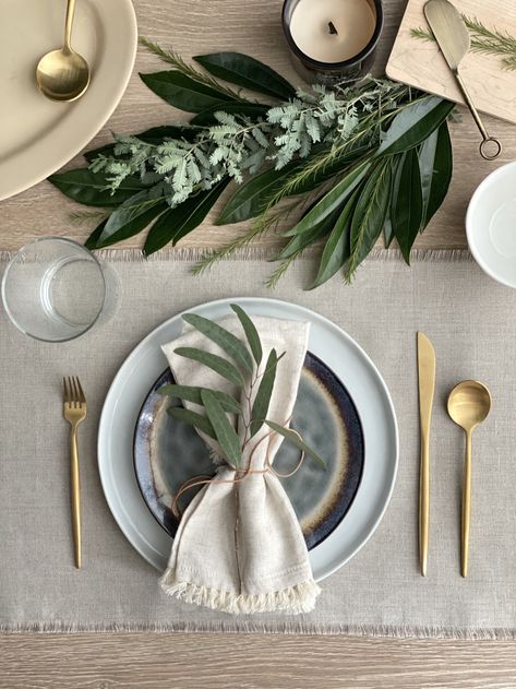 Jenny Komenda, 21 Dinner, Turkey Plates, Plate Setting, Juniper Home, 21 Diner, Green Notebook, Table Setting Inspiration, Table Service