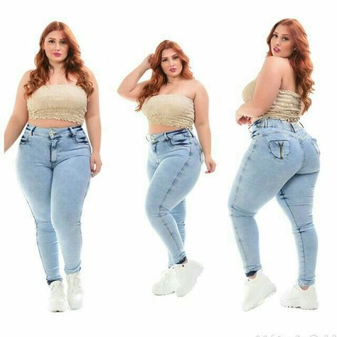 Plus Size Posing, Plus Size Fall Outfit, Female Pose Reference, Body Reference Poses, Human Poses Reference, Figure Poses, Poses References, Human Poses, Plus Size Models