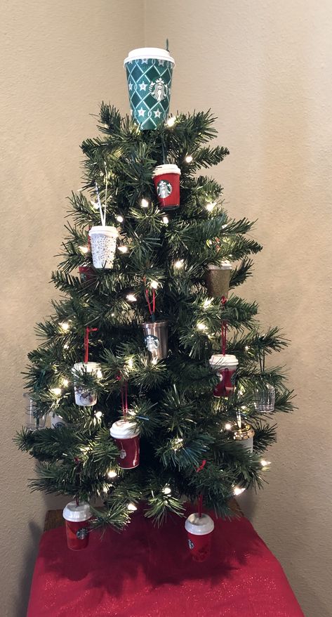 Coffee Theme Christmas Tree, Coffee Christmas Tree, Starbucks Christmas Tree, Crismas Tree, Coffee Ornaments, 2023 Festival, Christmas Starbucks, Daily Vibes, Coffee Christmas