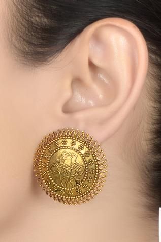 Studs Earrings Gold India, Gold Earrings Studs Simple, Gold Bar Earrings Studs, Unique Gold Jewelry Designs, Locket Design, Gold Round Earrings, Pure Gold Jewellery, Water Poster, New Gold Jewellery Designs