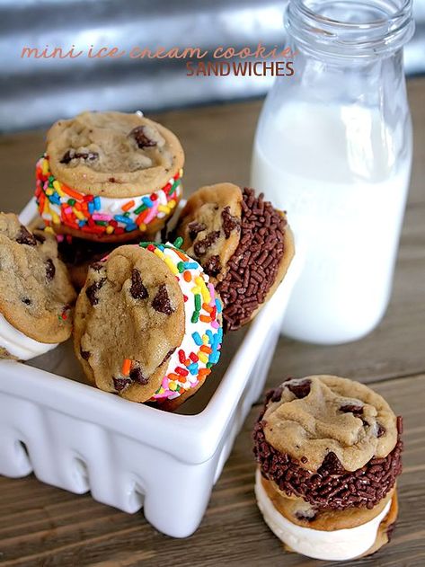 Mini Ice Cream Cookie Sandwiches - Our Kid Things Ice Cream Sandwiches Recipe, Mini Ice Cream, Ice Cream Sandwich Cake, Healthy Ice Cream Recipes, Mini Chocolate Chip Cookies, Cookie Sandwiches, Fried Ice Cream, Ice Cream Cookie Sandwich, Summer Ice Cream