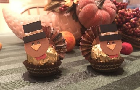 Last additions - Ferrero Rocher Turkey Favors - Artsy Inkers Ferrero Rocher Turkey, Ferrero Rocher Favors, Seasons Decorations, Thanksgiving Table Favors, Candy Turkeys, Thanksgiving Desserts Kids, Paper Turkey, Turkey Treats, Autumn Blessings