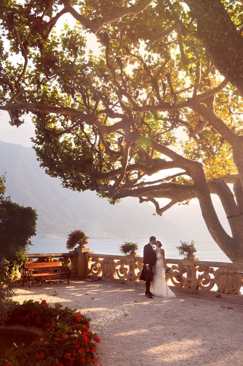 -Wedding-at-Villa-Balbianello-Lake-Como. This is where I want to get married ☺️ I Want To Get Married, Wedding Venues Italy, Italy Pictures, Lake Como Wedding, Wedding Costs, Lake Wedding, Best Wedding Venues, Italian Wedding, Pictures Ideas