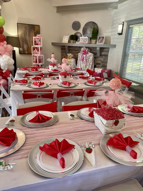 Cherry Centerpiece Ideas, Cherry Table Decor, Cherries Birthday Theme, Strawberry Themed Sweet 16, Strawberry Themed Birthday Party Food Ideas, Strawberry Table Decor, Strawberry Shortcake Centerpieces Ideas, Strawberry Centerpieces, Strawberry Shortcake Baby Shower Ideas