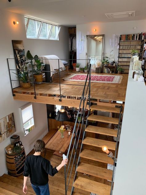 Living Room With Stairs, Studio Mezzanine, House With Mezzanine, Industrial Room Design, Brooklyn House, Loft House, Apartment Decor Inspiration, Loft Apartment, Dream Apartment