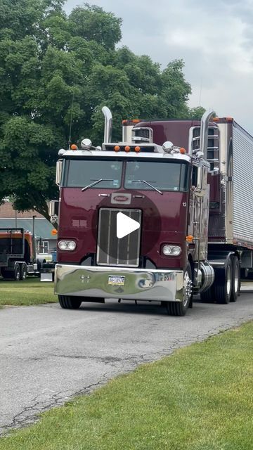 @thegrumpypete on Instagram: "Doesn’t get much cooler than this Detroit powered cabover Peterbilt at American Truck Historical Society Show in Yofk PA" Cabover Semi Trucks, Cabover Peterbilt, Peterbilt Cabover, Cabover Trucks, Peterbilt 359, Peterbilt Trucks, Peterbilt, Semi Trucks, Historical Society