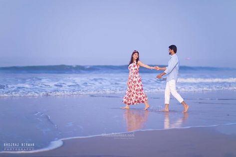 Goa Beaches Photography, Honeymoon Destinations In India, Beaches Photography, Goa Beaches, Pre Wedding Photoshoot Beach, Photography Indian, Pre Wedding Photoshoot Outfit, Wedding Photoshoot Props, Pre Wedding Photoshoot Outdoor