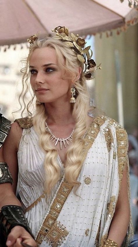 Diane Kruger Troy, Ancient Rome Clothing, Troy 2004, Ancient Greek Clothing, Greek Hair, Helen Of Troy, Goddess Costume, Diane Kruger, Movie Costumes