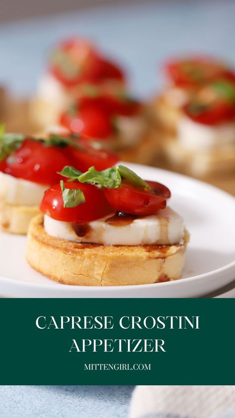 Made with fresh tomatoes, bright basil, and creamy mozzarella cheese, this Caprese Crostini appetizer tastes like a caprese salad on toast. It's quick and easy to make and perfect for serving at your next dinner party or summer happy hour. Caprese Toast Appetizers, Happy Hour Appetizers Easy, Caprese Appetizer Bites, Crustini Appetizers Summer, Crostini Caprese, Caprese Crostini, Tomato Appetizer Recipes, Caprese Salad Appetizer, Summer Happy Hour