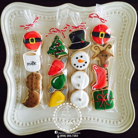 Decorated Christmas Cookies, Christmas Cookies Gift, Winter Cookie, Christmas Cookie Exchange, Xmas Cookies, Christmas Cookies Decorated, Christmas Sugar Cookies, Mini Cookies, Christmas Party Favors