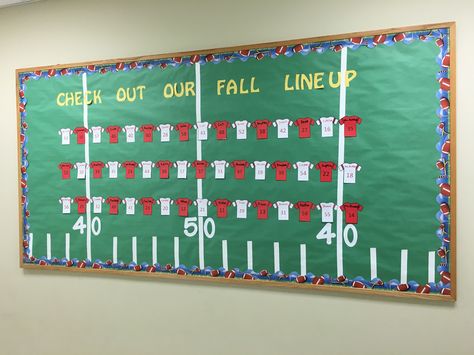 Fall/football bulletin board Fall Football Bulletin Board Ideas, Football Bulletin Board Ideas, Fall School Doors, Team Bulletin Board, Football Bulletin Boards, Sports Bulletin Boards, Middle School Bulletin Boards, Nurse Bulletin Board, High School Bulletin Boards