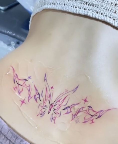 Purple Tattoos, Tramp Stamp Tattoos, Tato Minimal, Waist Tattoos, Pink Tattoo, Cute Tiny Tattoos, Cute Tattoos For Women, Discreet Tattoos, Girly Tattoos