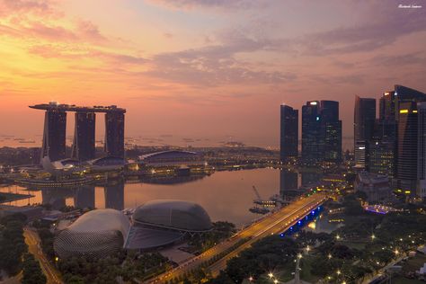 https://flic.kr/p/pLRL7j | Singapore Sunrise Singapore Wallpaper Desktop, Singapore Aesthetic Wallpaper, Singapore Sunrise, Singapore Aesthetic, Dawn Aesthetic, Singapore Changi Airport, Singapore City, Minimalist Living Room Decor, Linkedin Background