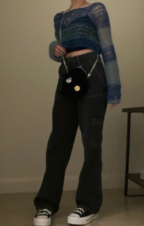 Girl wearing black jeans, a black tank top, black and white platform converse, and a striped blue mohair sweater on top. Grunge Crochet Sweater, Navy Sweater Outfit, Grunge Crochet, Object Head, Jeans Aesthetic, Top Aesthetic, Sweater Jeans, Navy Outfit, Outfit 90s