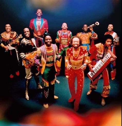 EWF - Earth, Wind & Fire is an American band that has spanned the musical genres of R&B, soul, funk, jazz, disco, pop, rock, Latin and African. They are one of the most successful bands of all time. Rolling Stone Magazine described them as "innovative, precise yet sensual, calculated yet galvanizing" and declared that the band "changed the sound of black pop". Earth Wind And Fire, Singing Groups, Disco Funk, Maurice White, Earth Wind & Fire, Old School Music, Earth Wind, R&b Soul, Performing Arts Center