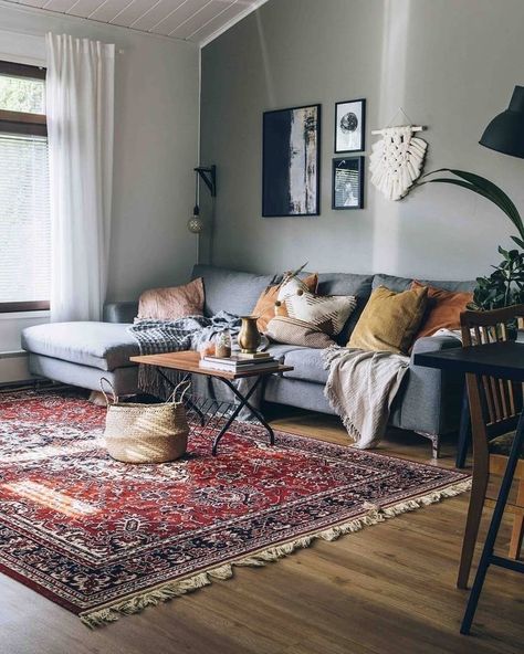 Interior Boho, Style Deco, Mulled Wine, Stylish Home Decor, Boho Living Room, Living Room Inspo, A Living Room, Eclectic Home, Minimalist Living Room