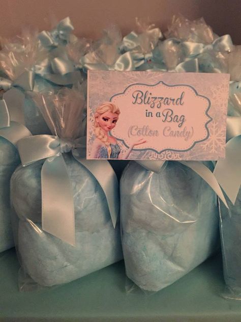 Frozen Treats For Birthday Party, Frozen Birthday Party Ideas Food, Elsa 3rd Birthday Party Ideas, Frozen Theme Pool Party, Elsa Second Birthday, Frozen Party Ideas Decoration Diy, Frozen Birthday Party 4, Frozen Goodie Bags, Elsa Birthday Party Food