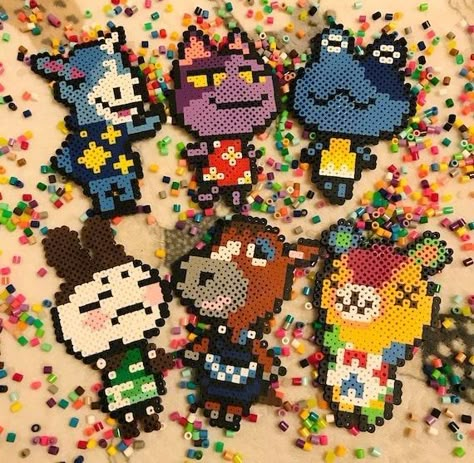 Perler Bead Characters, Perler Wall, Bead Characters, Kandi Kids, Kandi Crafts, Nerdy Perler Beads, Hama Art, Hamma Beads Ideas, Perler Creations