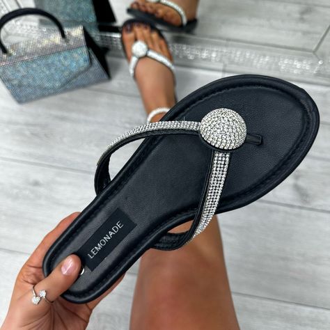 Summer Minimal, Minimal Flat, Fancy Sandals, Sparkly Shoes, Flip Flops Style, Casual Shoes Women, Crystal Ball, Shoes Fashion, Shoes Women