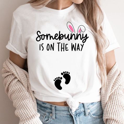 Easter Pregnancy Shirt, Easter Maternity Pictures, Baby Announcement Easter, Easter Baby Announcement, Easter Pregnancy Announcement, Early Stages Of Pregnancy, Before Pregnancy, Newly Pregnant, Pregnancy Progression