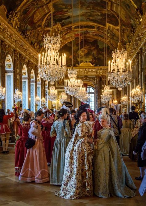 Royal Ballroom Party, Royalcore Party, 1700 Aesthetic, Versailles Party, 18th Century Aesthetic, Era Victoria, Royalty Core, Damsel In This Dress, Royal Core