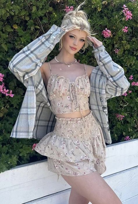 Loren Gray Outfits, Gray Outfits, Loren Gray, Grey Outfit, Aurora, Grey, Quick Saves